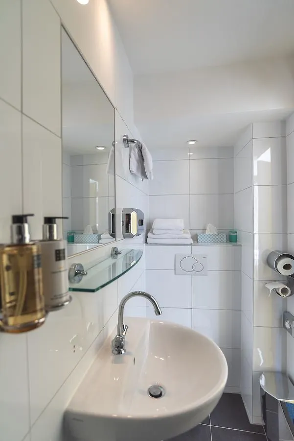 **  אמסטרדם Hotel Hoksbergen הולנד